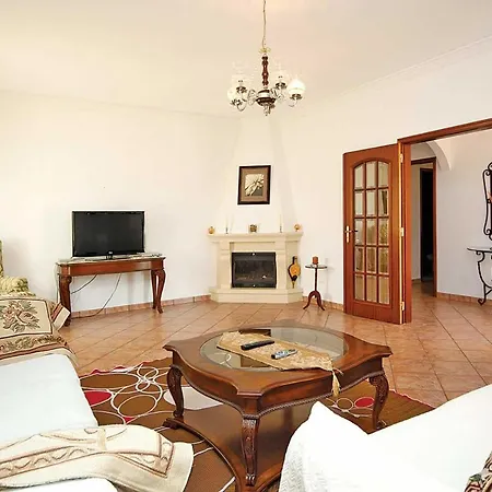 Sleeps 6 Air Con Wifi Villa *